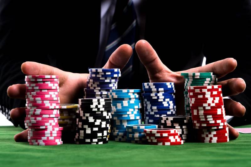 All In Poker là gì? Khám Phá Chiến Thuật All In Trong Poker 5 All In Poker Trong Các Biến Thể Khác Nhau